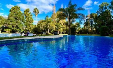 Casa en Venta, 5 ambientes - El Trébol