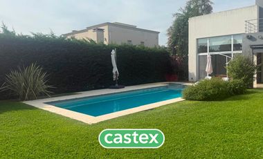 Casa en venta en La Lomada de Pilar.