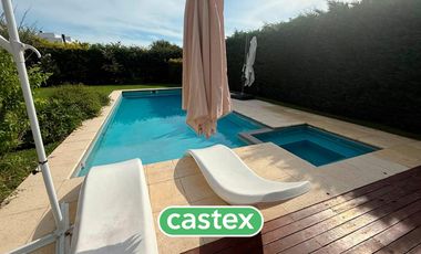 Casa en venta en La Lomada de Pilar.