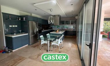 Casa en venta en La Lomada de Pilar.