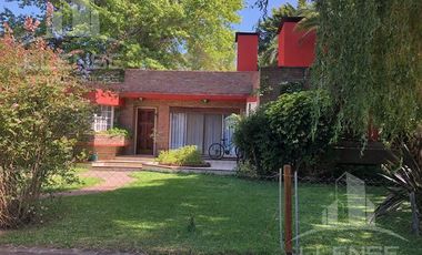 Casa 4 ambientes en venta - Club El Carmen