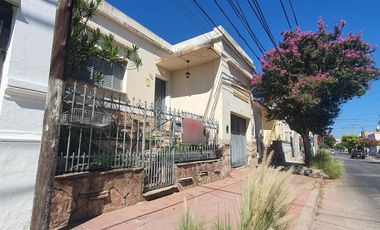 SE VENDE casa en B Crisol Norte! A 5 min de Nva Cba!!