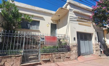 SE VENDE casa en B Crisol Norte! A 5 min de Nva Cba!!