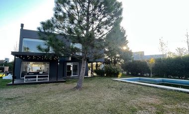 Casa en venta Barrio El Centauro Canning