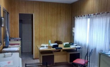 Galpon, deposito, en venta de 280 mt2 cubiertos en Remedios de escalada