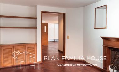 Casa de dos niveles en arriendo en Chía