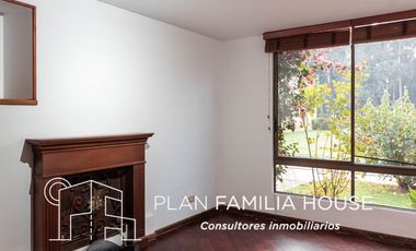 Casa de dos niveles en arriendo en Chía