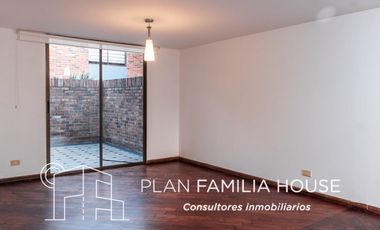 Casa de dos niveles en arriendo en Chía