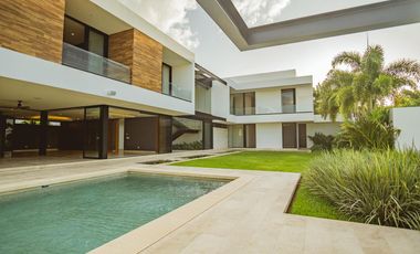 Casa en venta en Mérida en privada residencial