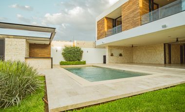 Casa en venta en Mérida en privada residencial