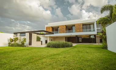 Casa en venta en Mérida en privada residencial