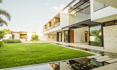 Casa en venta en Mérida en privada residencial