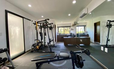 Casa en VENTA con alberca y roof garden, en Residencial Tai Tai junto al rio