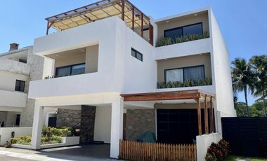 Casa en VENTA con alberca y roof garden, en Residencial Tai Tai junto al rio