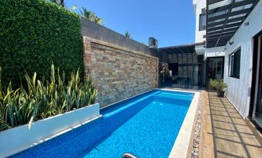Casa en VENTA con alberca y roof garden, en Residencial Tai Tai junto al rio