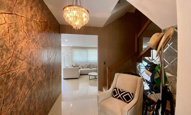 Casa en VENTA con alberca y roof garden, en Residencial Tai Tai junto al rio