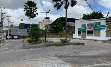LOCAL COMERCIAL / PLAZA MILLA 8 / CON MEZZANINE / 126m2 / VACIO