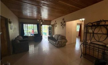 ALQUILER DE CASA EN BUGABA SIOGUI  COMPLETAMENTE CERCADA