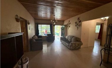 ALQUILER DE CASA EN BUGABA SIOGUI  COMPLETAMENTE CERCADA