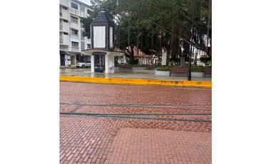 ALQUILER DE LOCAL EN CASCO VIEJO IDEAL PARA BAR RESTAURANTE 120M