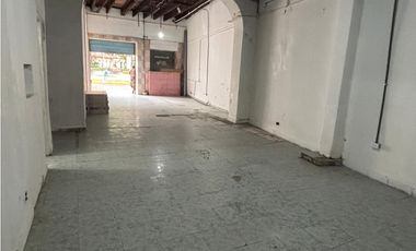 ALQUILER DE LOCAL EN CASCO VIEJO IDEAL PARA BAR RESTAURANTE 120M