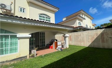 ALQUILER DE CASA EN CLAYTON PH GREEN FIELDS 3 HABITACION AMOBLADA