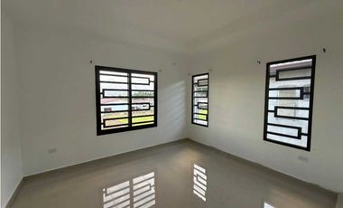 ALQUILER DE CASA EN ALTO BOQUETE NUEVA.