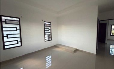 ALQUILER DE CASA EN ALTO BOQUETE NUEVA.