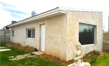 CASA A TERMINAR EN VENTA EN SANTA ELENA