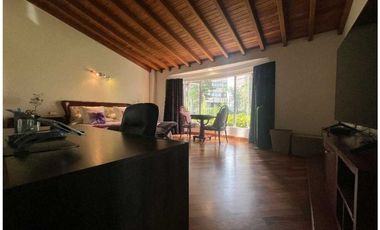 Casa En Venta en el Poblado sector La Calera