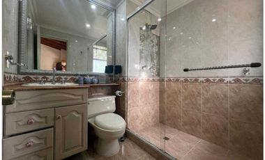 Casa En Venta en el Poblado sector La Calera