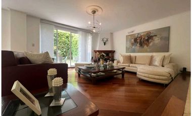 Casa En Venta en el Poblado sector La Calera