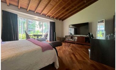 Casa En Venta en el Poblado sector La Calera