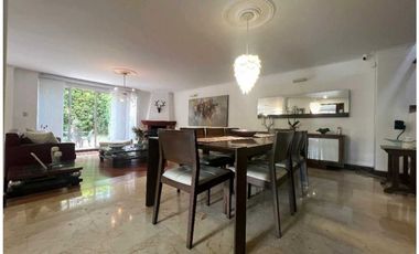 Casa En Venta en el Poblado sector La Calera