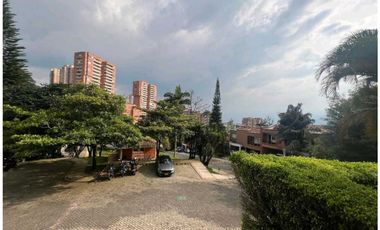 Casa En Venta en el Poblado sector La Calera