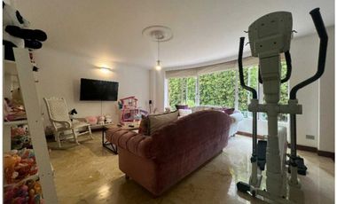 Casa En Venta en el Poblado sector La Calera