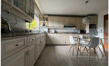 Casa En Venta en el Poblado sector La Calera