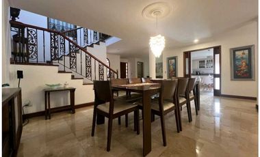 Casa En Venta en el Poblado sector La Calera