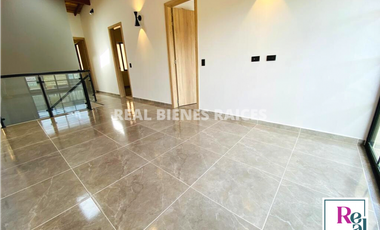 SE ARRIENDA ESPECTACULAR CASA MODERNA EN UNIDAD ABIERTA