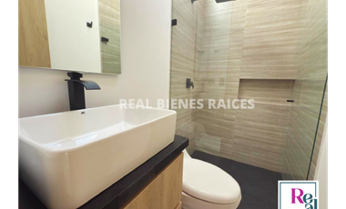 Casa Medianera en Unidad Cerrada