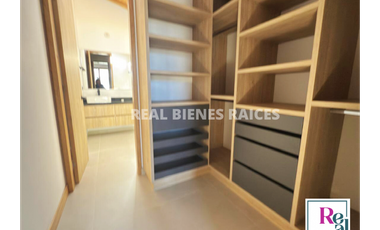 Casa Medianera en Unidad Cerrada