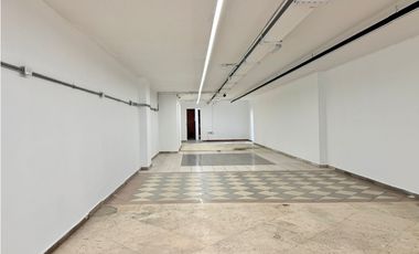 ARRIENDO de LOCAL-Chicó Norte,148.85mts, 1 baño, 10.5M+admin+IVA