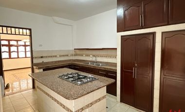Tu próximo restaurante, bar u oficina en el corazón de San Fernando Viejo - Arriendo Casa