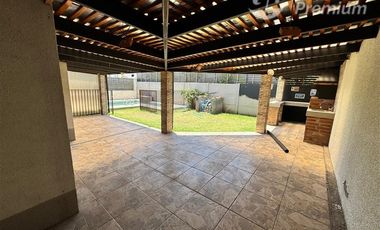 Casa en Arriendo en AV. EL CANAL CON AV. EL RODEO