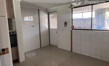 Casa en Arriendo en AV. EL CANAL CON AV. EL RODEO