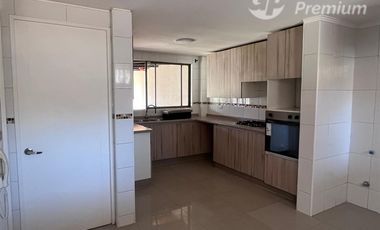 Casa en Arriendo en AV. EL CANAL CON AV. EL RODEO