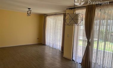 Casa en Arriendo en AV. EL CANAL CON AV. EL RODEO