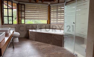 Vendo Quinta Conocoto sector Armenia 1 entre puente 8 y 9