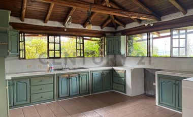 Vendo Quinta Conocoto sector Armenia 1 entre puente 8 y 9