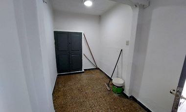 Venta Casa 3 dormitorios con patio - en España y Hospitales - Bv Segui